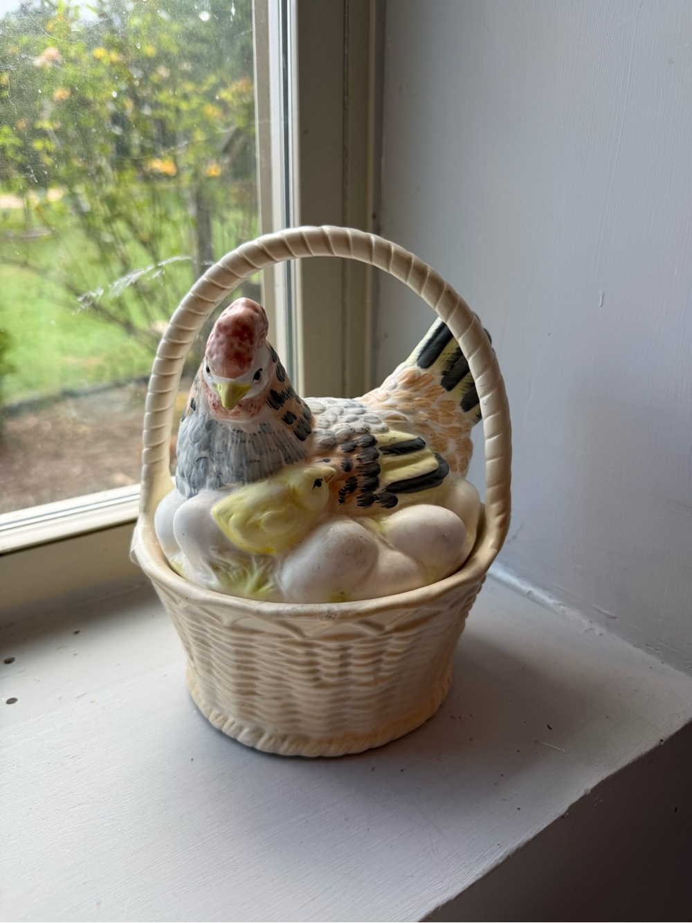 Fitz and Floyd Hand-Painted Ceramic Hen and Chick Basket - Cream and Yellow